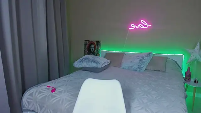 Snapshot of Monica_Smash chatting on January 2025 04:29:01 PM Monica Smash online show from January 2025 04:29:01 PM