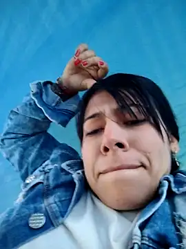 Caro kitty- online show from November 2025 01:21:02 PM