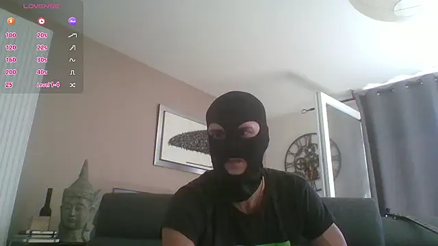 Snapshot of ApollonFit_x69 chatting on October 2025 12:28:01 PM ApollonFit x69 online show from October 2025 12:28:01 PM