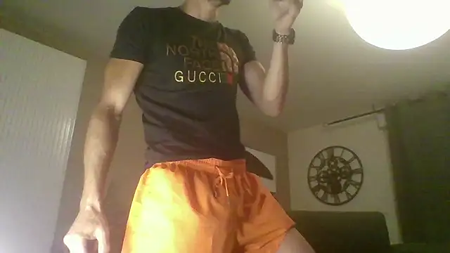 Snapshot of ApollonFit_x69 chatting on October 2025 12:47:02 AM ApollonFit x69 online show from October 2025 12:47:02 AM