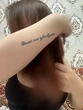 Snapshot of StormBeverly chatting on November 2025 09:35:01 AM StormBeverly online show from November 2025 09:35:01 AM