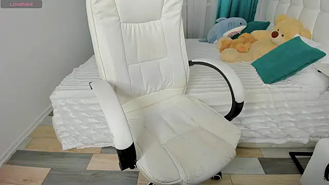 CooperAllana online show from November 2025 07:46:01 AM