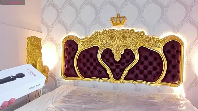 KendralHolson online show from February 2026 04:25:01 AM