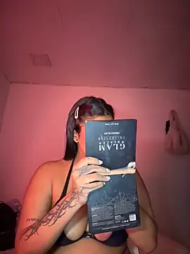 jennifer oliveira online show from December 2025 11:45:01 AM