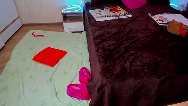 Miss Elsa  online show from March 2025 05:13:02 AM