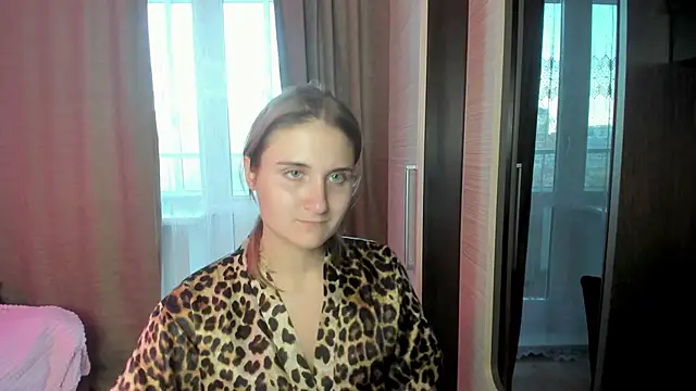 Miss Elsa  online show from September 2025 11:57:01 AM