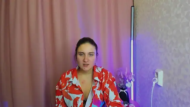 Miss Elsa  online show from November 2025 10:41:01 AM