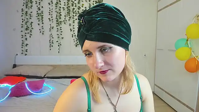 Miss Elsa  online show from March 2025 08:18:02 AM