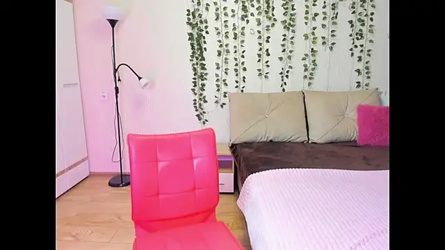 Miss Elsa  online show from October 2025 12:28:02 PM