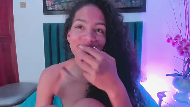 AntonellaHall  online show from February 2025 06:20:01 PM