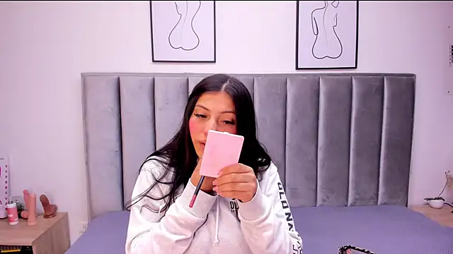 Emmy-Turnner online show from October 2025 11:53:01 AM