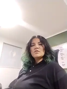 gigiqueen 18 online show from March 2026 03:24:02 PM