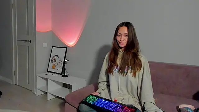 Snapshot of EllaSky_xoxo chatting on January 2025 02:03:01 AM EllaSky xoxo online show from January 2025 02:03:01 AM
