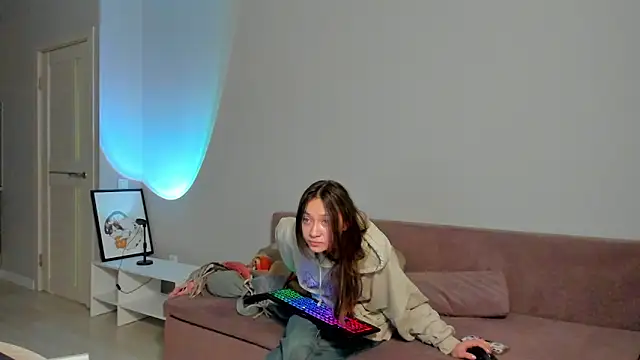 Snapshot of EllaSky_xoxo chatting on February 2025 03:45:01 AM EllaSky xoxo online show from February 2025 03:45:01 AM
