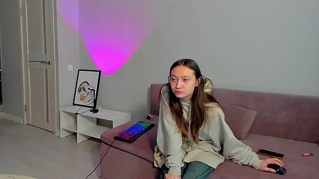 Snapshot of EllaSky_xoxo chatting on January 2025 06:38:01 AM EllaSky xoxo online show from January 2025 06:38:01 AM