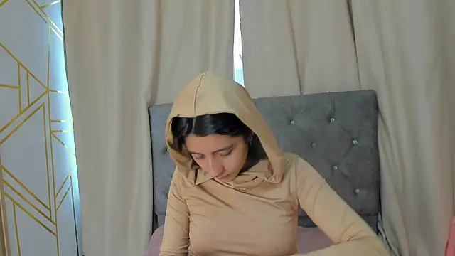 Alyssa jones online show from April 2026 01:39:01 PM