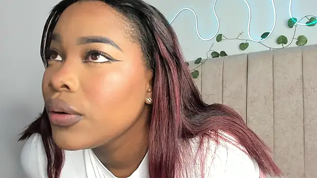 Kaseydelvey online show from March 2026 11:05:01 PM