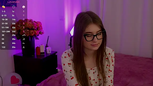 Snapshot of Lilly_Colins chatting on February 2025 03:32:02 PM Lilly Colins online show from February 2025 03:32:02 PM