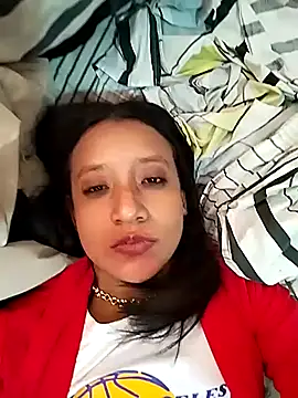 Snapshot of cami_victoria chatting on February 2025 08:31:01 PM cami victoria online show from February 2025 08:31:01 PM