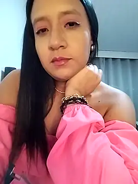 Snapshot of cami_victoria chatting on February 2026 06:28:02 PM cami victoria online show from February 2026 06:28:02 PM