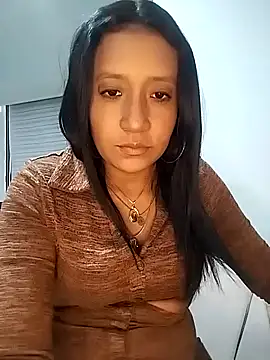 Snapshot of cami_victoria chatting on January 2026 06:44:02 PM cami victoria online show from January 2026 06:44:02 PM