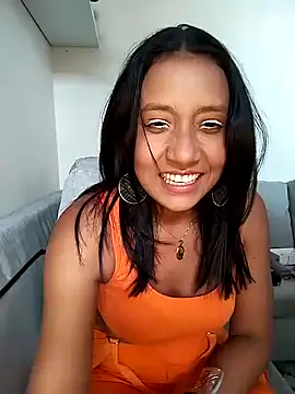 Snapshot of cami_victoria chatting on January 2025 07:20:02 PM cami victoria online show from January 2025 07:20:02 PM