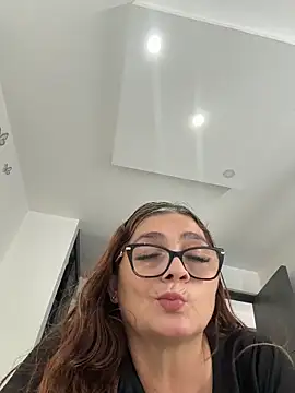 Snapshot of AntonellaAlondra4 chatting on May 2026 03:15:02 PM AntonellaAlondra4 online show from May 2026 03:15:02 PM
