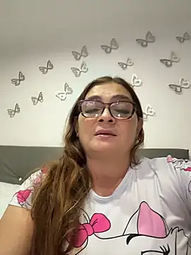 Snapshot of AntonellaAlondra4 chatting on March 2026 04:12:02 AM AntonellaAlondra4 online show from March 2026 04:12:02 AM