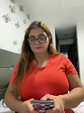 Snapshot of AntonellaAlondra4 chatting on February 2025 12:12:01 PM AntonellaAlondra4 online show from February 2025 12:12:01 PM