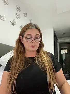 Snapshot of AntonellaAlondra4 chatting on March 2025 07:25:01 PM AntonellaAlondra4 online show from March 2025 07:25:01 PM