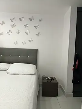 AntonellaAlondra4 online show from December 2025 02:29:02 PM