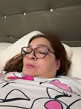 Snapshot of AntonellaAlondra4 chatting on December 2025 11:21:02 AM AntonellaAlondra4 online show from December 2025 11:21:02 AM