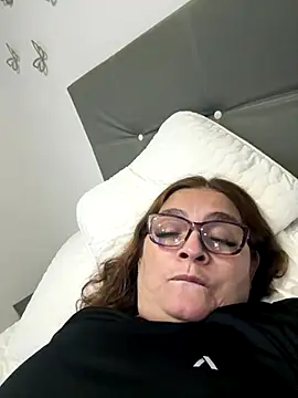 Snapshot of AntonellaAlondra4 chatting on December 2025 02:16:02 AM AntonellaAlondra4 online show from December 2025 02:16:02 AM