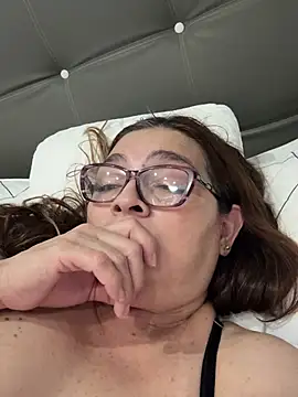 Snapshot of AntonellaAlondra4 chatting on January 2026 03:38:02 PM AntonellaAlondra4 online show from January 2026 03:38:02 PM