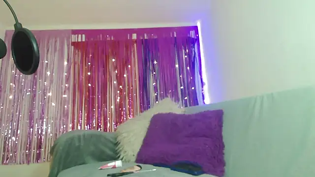 Snapshot of princesskitty111 chatting on February 2025 07:10:02 PM princesskitty111 online show from February 2025 07:10:02 PM