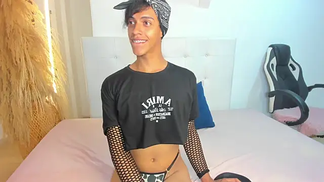 APRILL FOXX online show from April 2026 09:29:01 PM