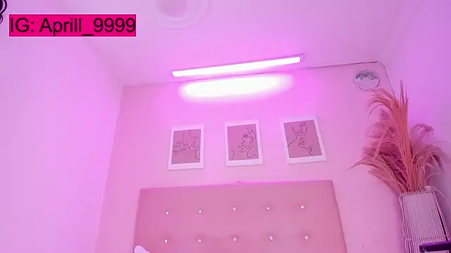 Snapshot of APRILL_FOXX chatting on December 2025 08:04:02 PM APRILL FOXX online show from December 2025 08:04:02 PM