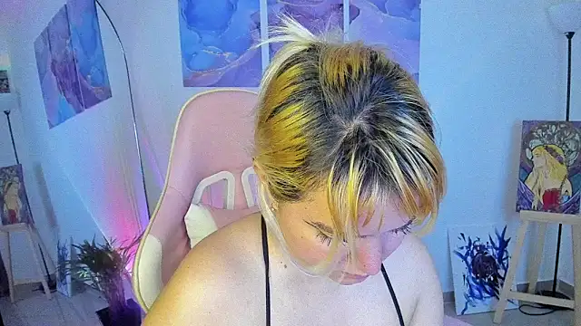 Snapshot of Pretty__zoe chatting on February 2025 06:21:02 AM Pretty  zoe online show from February 2025 06:21:02 AM