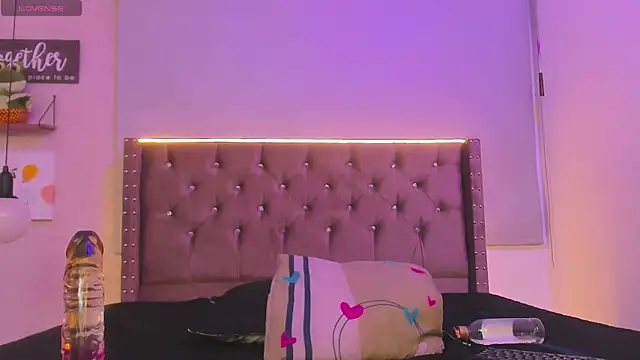 Snapshot of Thammy_Adams chatting on January 2025 02:03:02 AM Thammy Adams online show from January 2025 02:03:02 AM