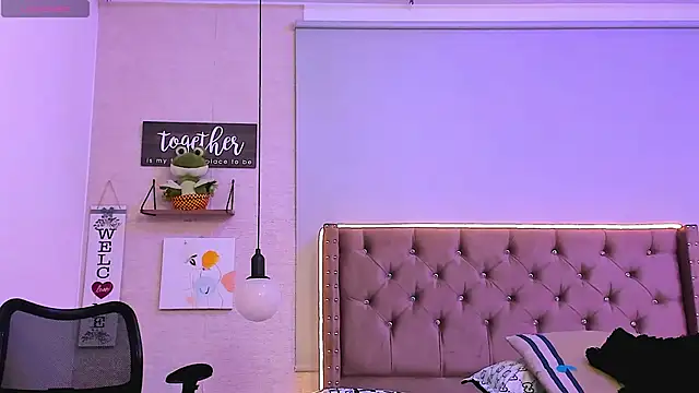 Snapshot of Thammy_Adams chatting on February 2025 02:11:02 AM Thammy Adams online show from February 2025 02:11:02 AM