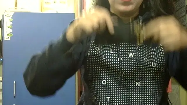 Pramila Manish online show from November 2025 12:55:01 AM