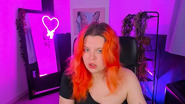 NielletaBlossom online show from March 2025 05:05:01 AM