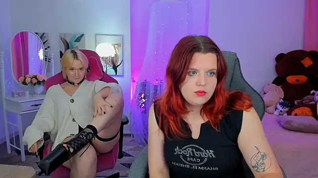 NielletaBlossom online show from October 2025 02:35:01 AM