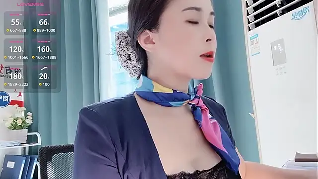 Snapshot of Qwi-V1 chatting on October 2025 07:21:01 AM Qwi-V1 online show from October 2025 07:21:01 AM