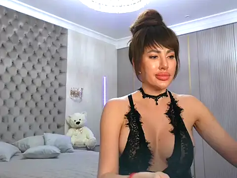 Snapshot of TianaPosh chatting on February 2025 08:22:01 PM TianaPosh online show from February 2025 08:22:01 PM