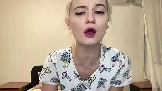 Onika Love online show from October 2025 03:09:02 PM