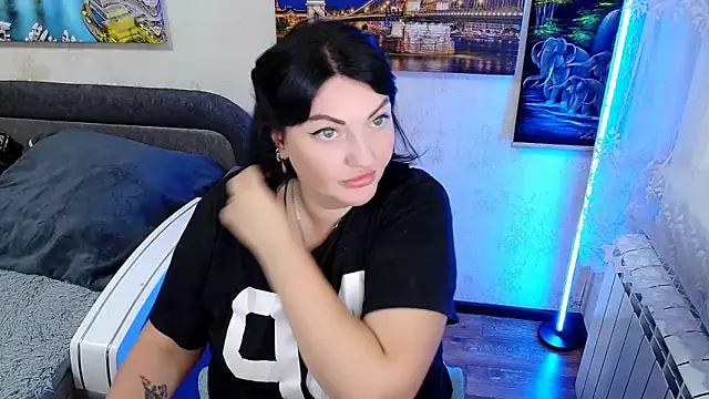 Lady Boom Wild  online show from September 2025 04:43:02 PM