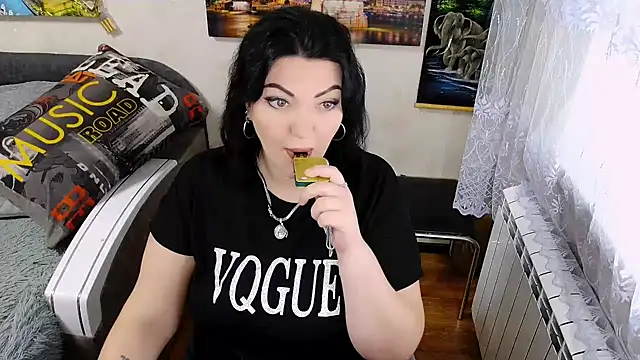 Lady Boom Wild  online show from November 2025 01:22:01 PM