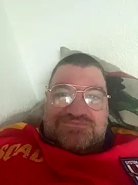 Snapshot of thetobmaster200 chatting on December 2024 01:03:01 PM thetobmaster200 online show from December 2024 01:03:01 PM