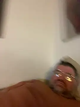 Snapshot of thetobmaster200 chatting on December 2024 04:17:01 PM thetobmaster200 online show from December 2024 04:17:01 PM